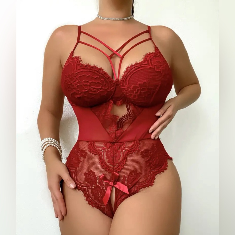 Floral Lace Open-CrotchTeddy